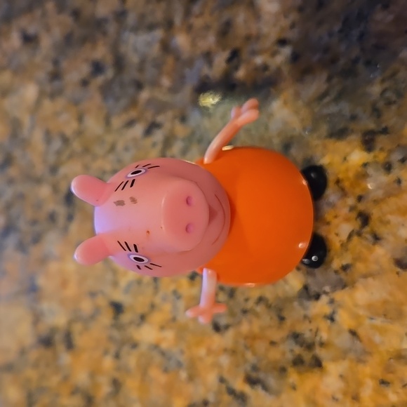 Peppa Pig figurines.  3" - Picture 5 of 5